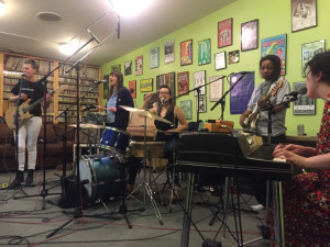 bitch'n live on kboo