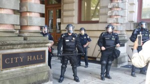 Portland police at City Hall (image by Jonathan Gates - @Gates_Jon on Twitter) Portland police at City Hall (image by Jonathan Gates - @Gates_Jon on Twitter)