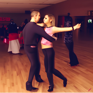 Dancing Kizomba